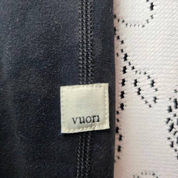 Vuori Daily Legging in Black Camo M - Picture 4 of 11